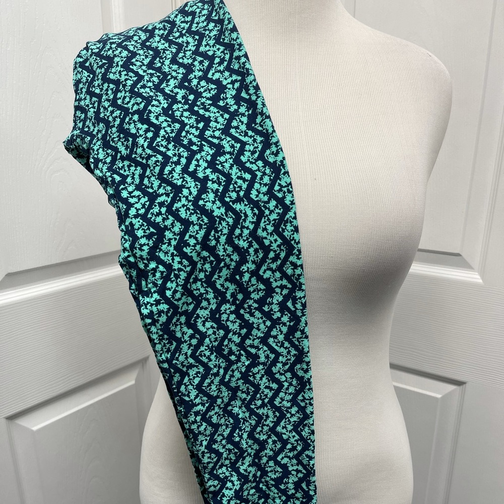 LuLaRoe New OS One Size Blue Zigzag Leggings NWT